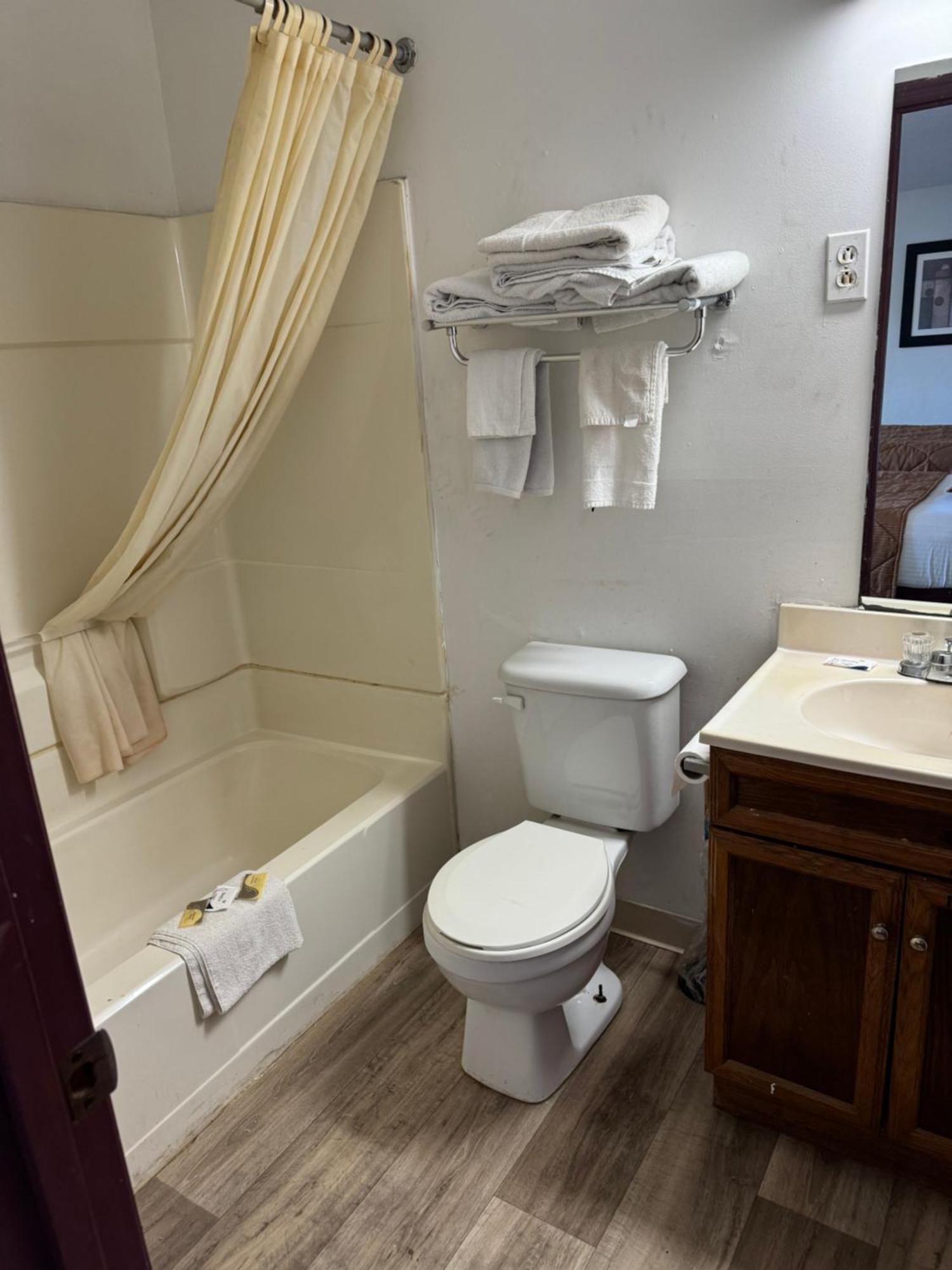 Royal Inn Albany Extérieur photo
